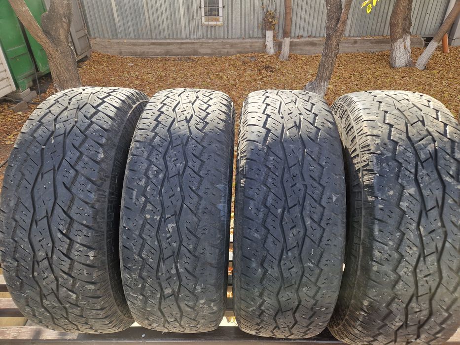 Продам комплект летних шин 265-65r17