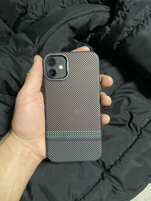 продам iPhone 11