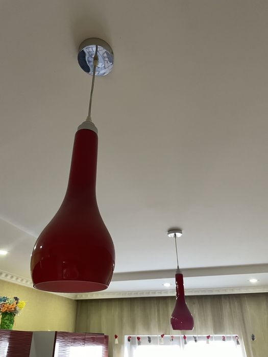 Светильники красные