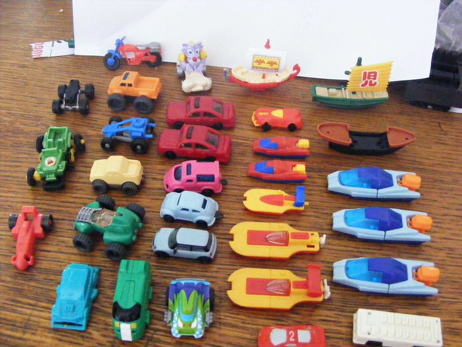 Играчки Kinder surprise