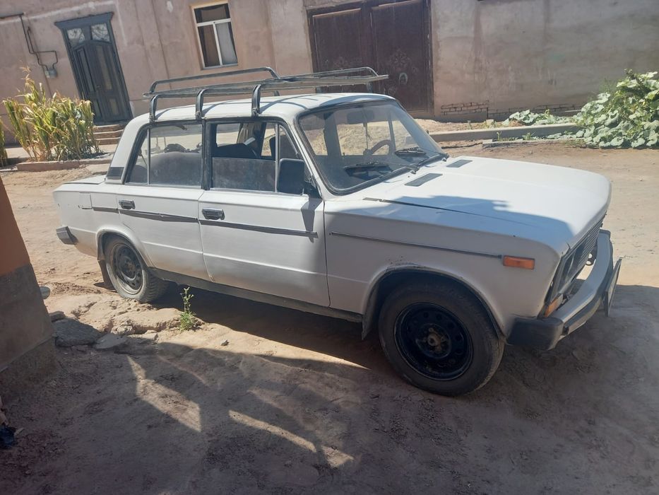 Автомобиль Жигули 2103