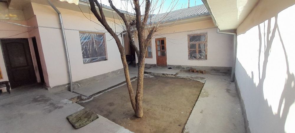 Xovli sotiladi yoli yuzida biznes uchun zor lakatsiya