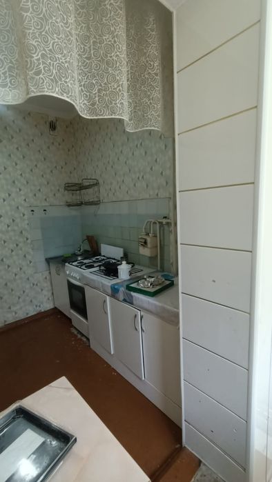 Продаётся 2ком.кв.10мкр.дом 4