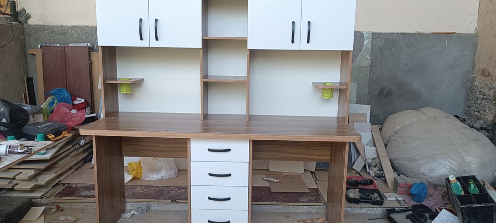 Письменные столы из ЛДСП и ЛМДФ и в стиле,,''ЛОФТ