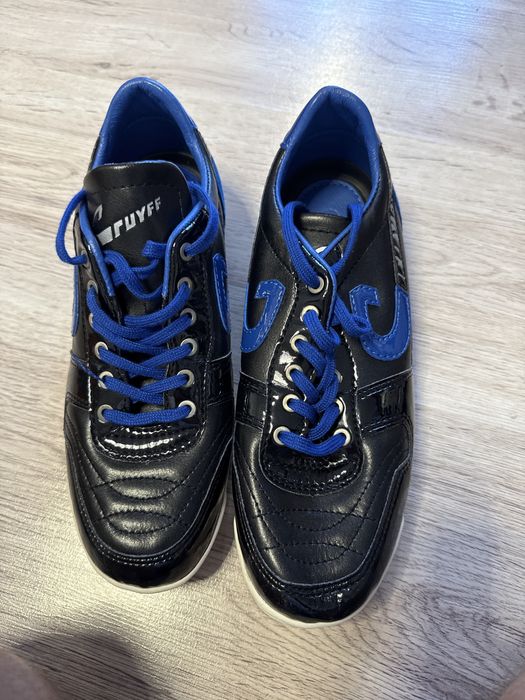 Papuci sport Johan Cruyff marimea 38