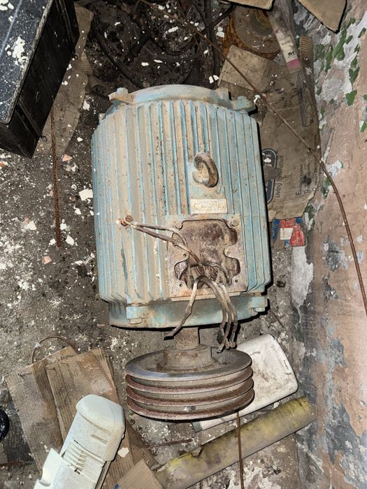 Продам электродвигатель