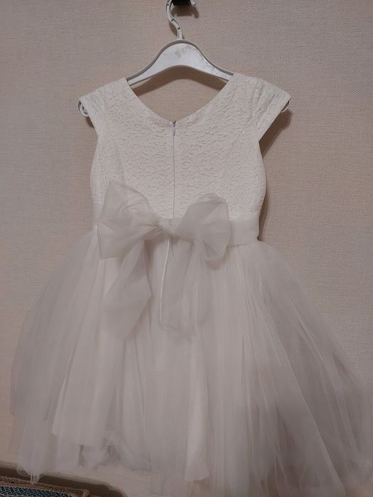 Платье детское продам