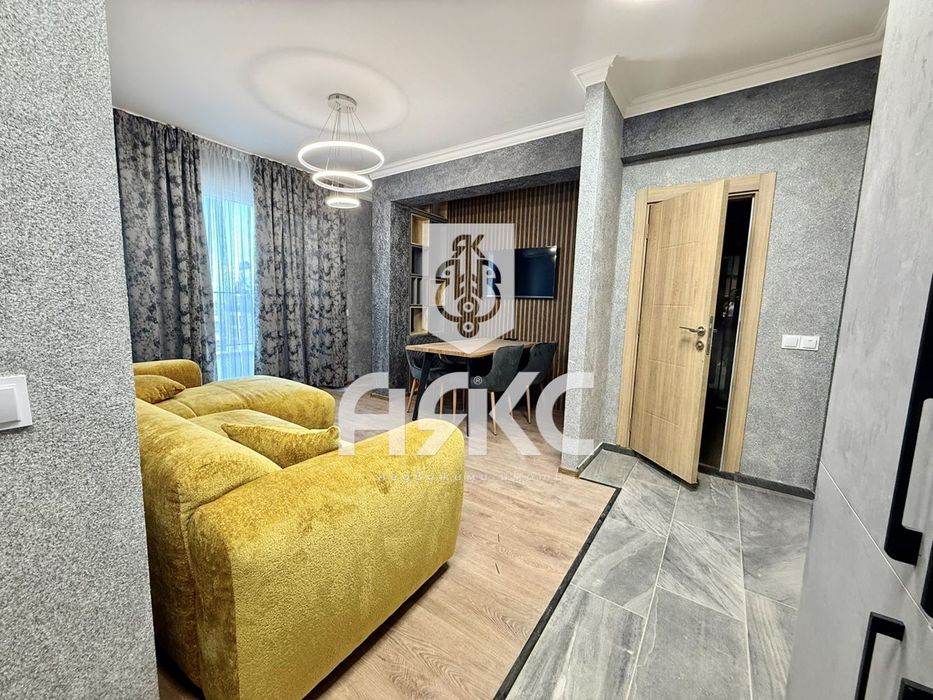 Дава се под наем Тристаен апартамент в София, Малинова долина - 110 кв.м за 900 € - Снимка #1