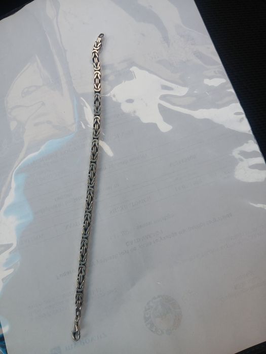 Kumush braslet sotiladi