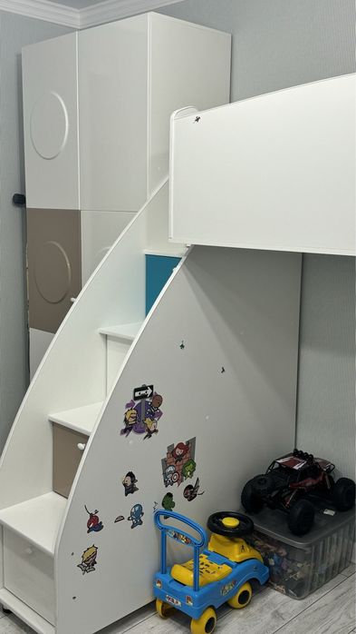 Десткий гарнитур