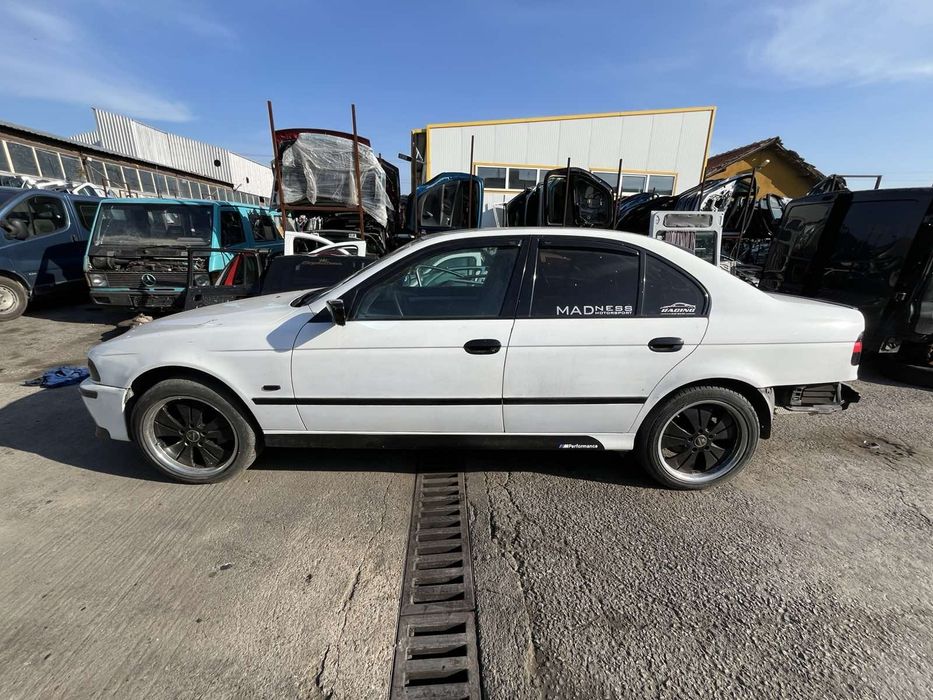BMW E39 2.5TDS M-pack НА ЧАСТИ!!!