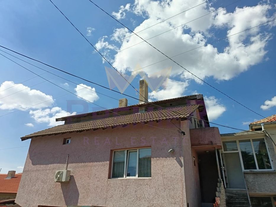 Продава се Къща в Аксаково - 174 кв.м за 1075 €/кв.м - Снимка #3