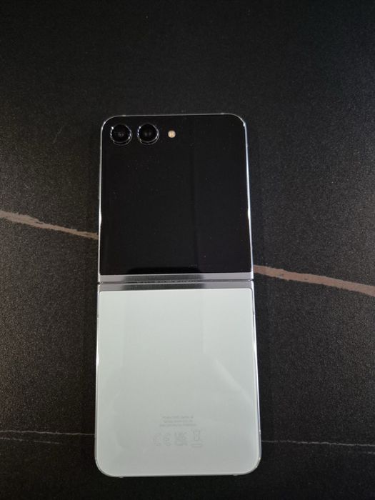 Samsung Galaxy Z Flip5