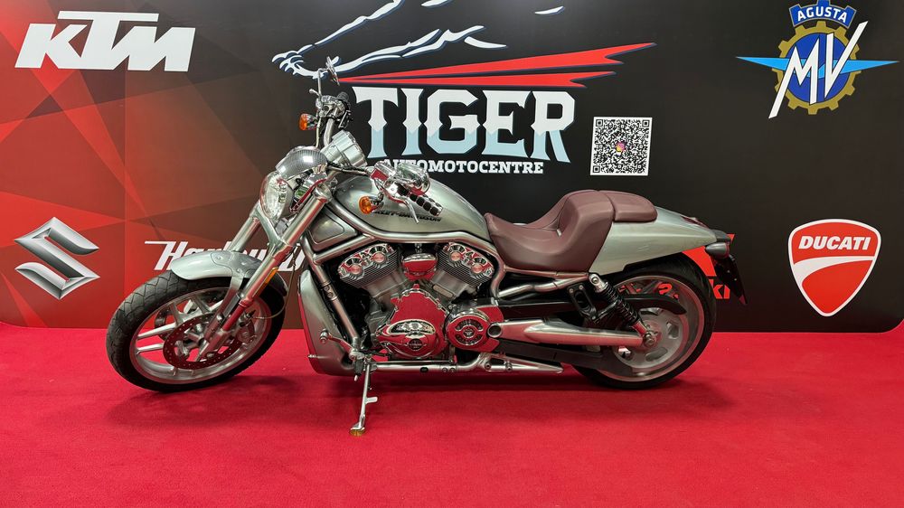 Harley Davidson V Rod Chrome