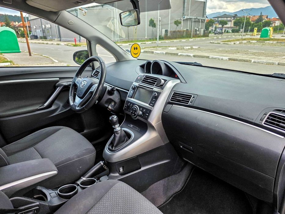 Toyota Verso 2.0 D-4D, 7 места, NAVI, KАМЕРА, ОБСЛУЖЕНА