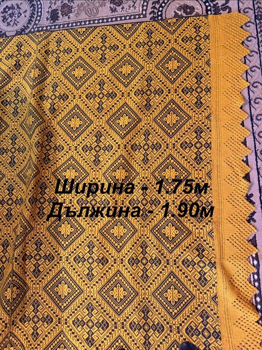 Продавам стари и нови тъкани изделия – килими, пътечки, покривки, възглавници и престилки