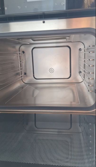 Микровълнова с парна фурна Миеле серия 7440 за вграждане