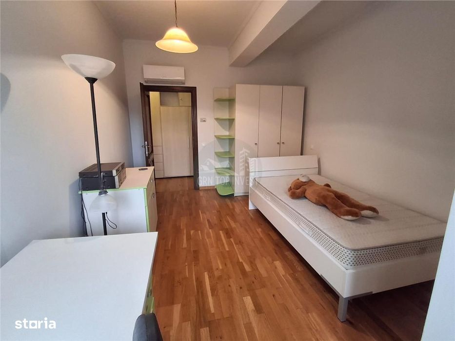 Penthouse 4 camere terasa 50mp parcare zona Centrala