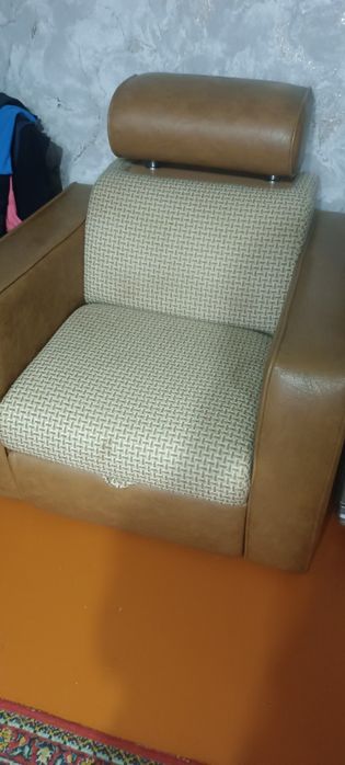 Продам кресло с ящиком