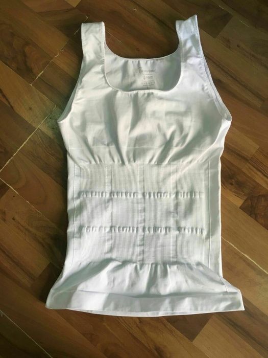 Mayka Turkiyada chiqarilgan FORM TIME ORIGINAL 100% oq qora rangi bor