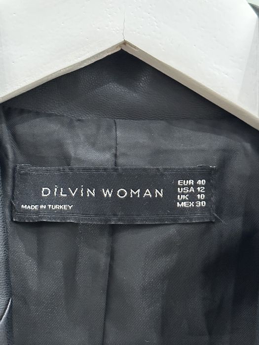 Продается женский кожаный пиджак