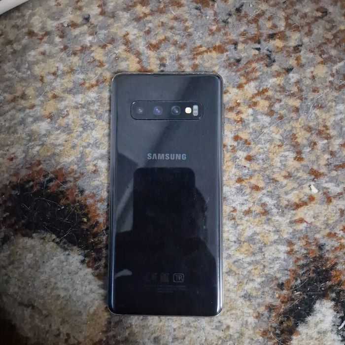 Продам самсунг s10