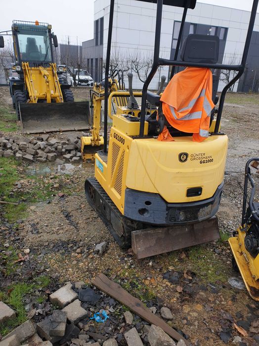 Excavator 1t motorizare 3 cilindrii Kubota