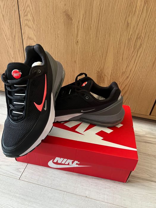 Мъжки маратонки NIKE AIR MAX PULSE