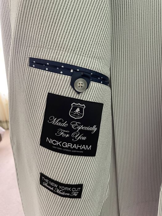 Продам мужской костюм