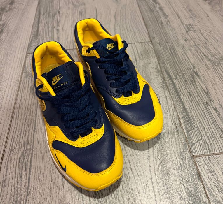 Маратонки Nike .