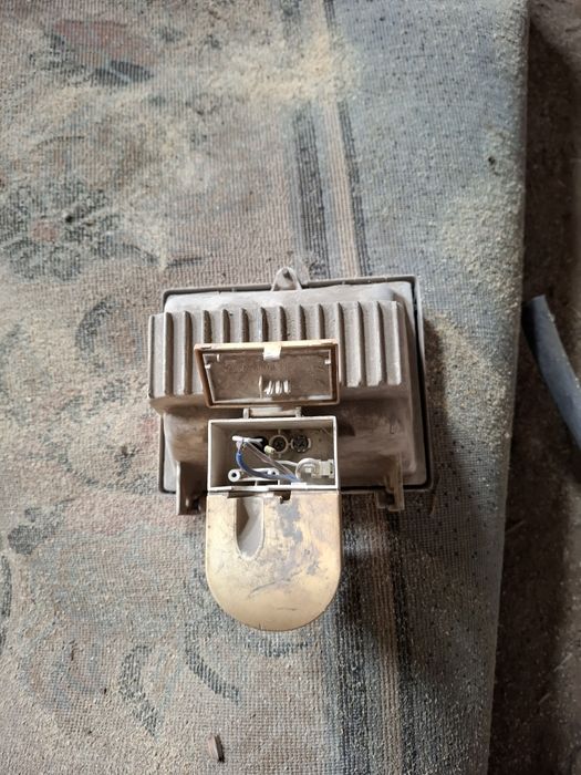 Уличный прожектор