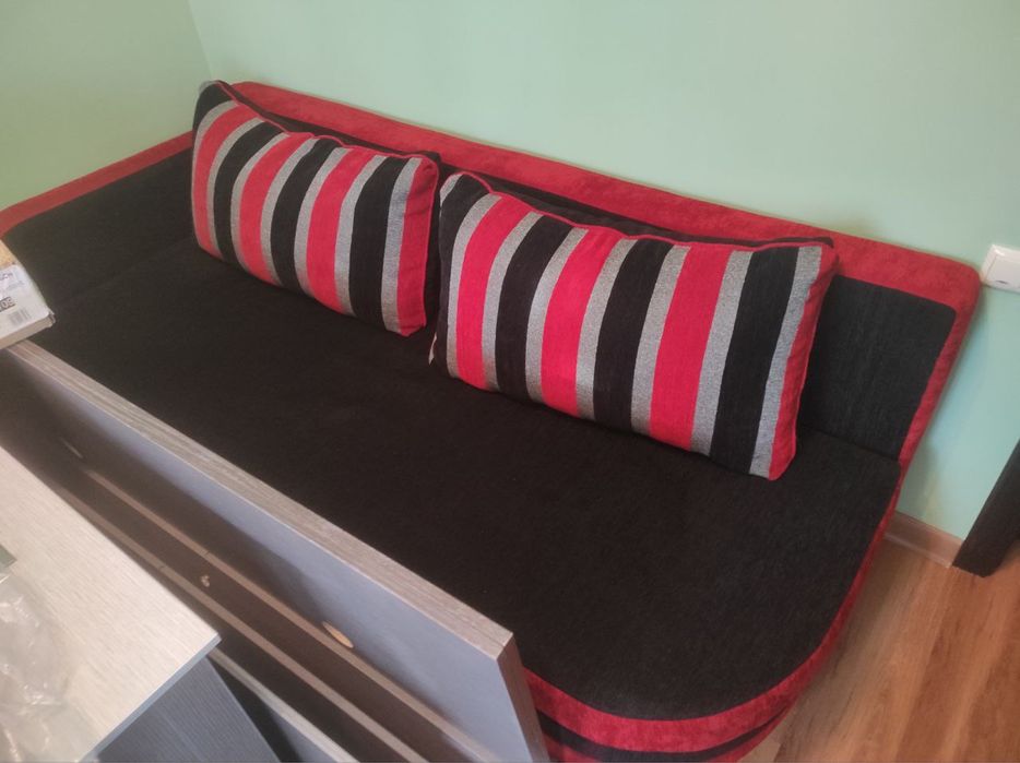 Тахта (раскладной диван)