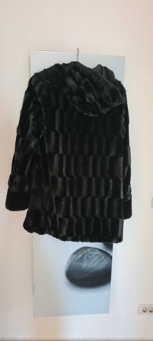 Vand o haina de blana pentru dame