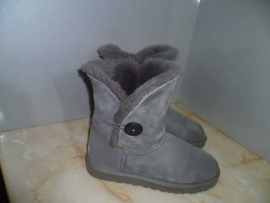 UGG оригинални ботуши №40