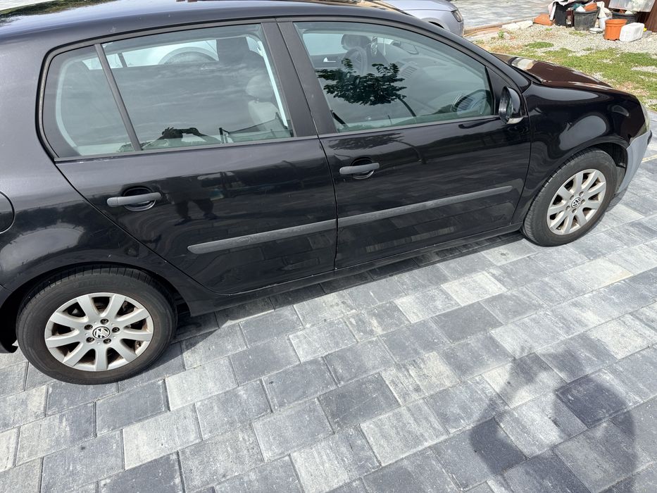 Volkswagen Golf 2004 benzină, 1.563 € — imagine 3