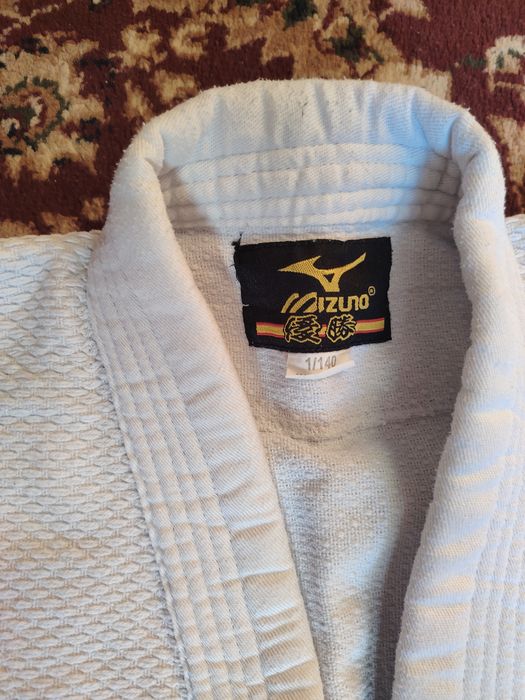 Спорттық кастюм сатылады