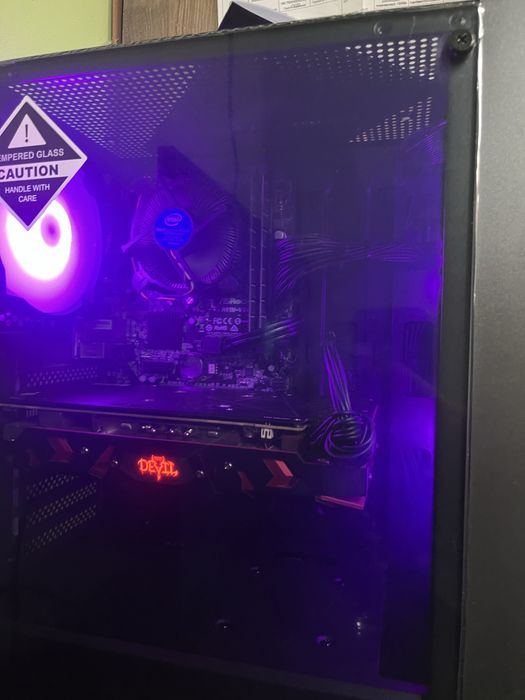 Мощен Геймарски компютър/RX 580 8gb/16ram/i5/HDD 500/SSD 240