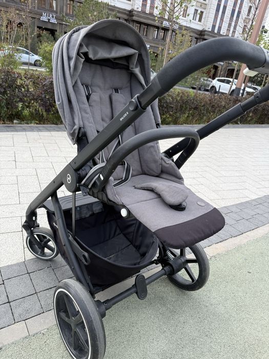 Продам коляску cybex bailos s