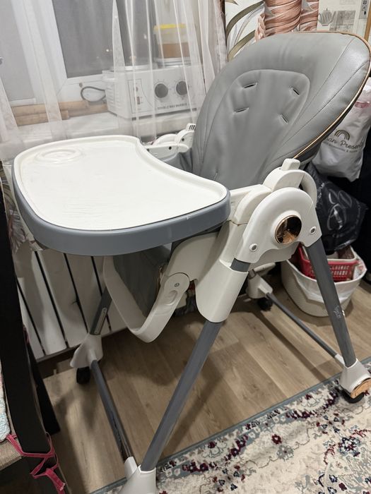 Продам детский столик для кормления