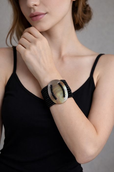 Браслет с перламутром