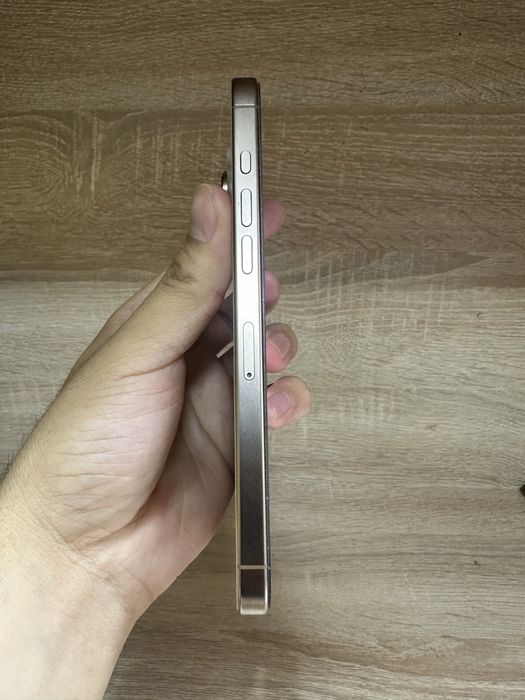 Iphone 16 pro max 256gb емкость 88 идеал
