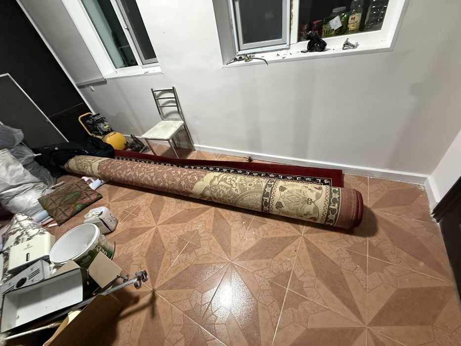 Полки для бутика, манекен