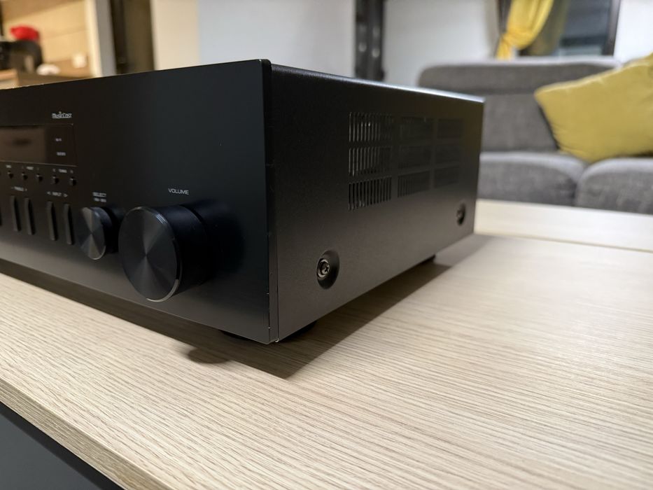 Amplificatoe streamer Yamaha R-N303D
