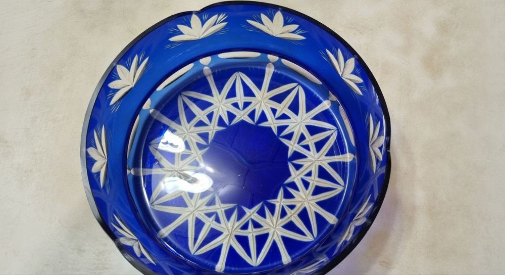 Ваза прошлого века, в употреблении не была. Цена 120000