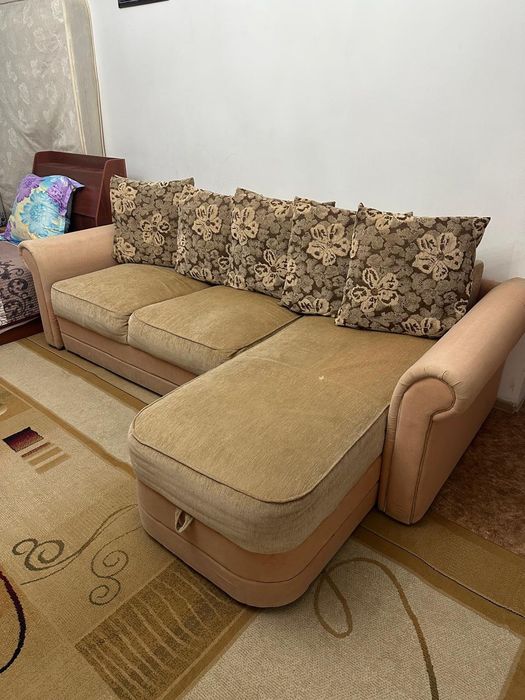 Продам диван. Срочно