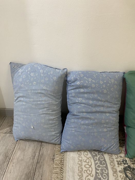 Подушки  пуховые