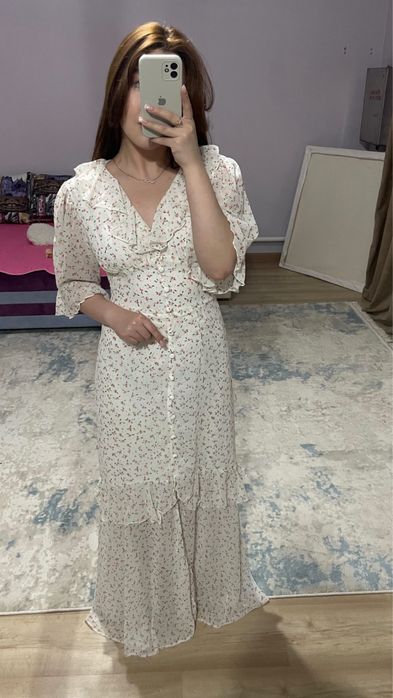 Платья все новые