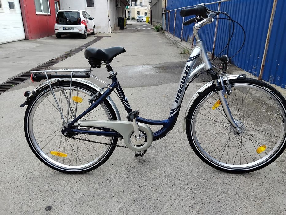 Vând bicicleta din aluminiu pentru damă