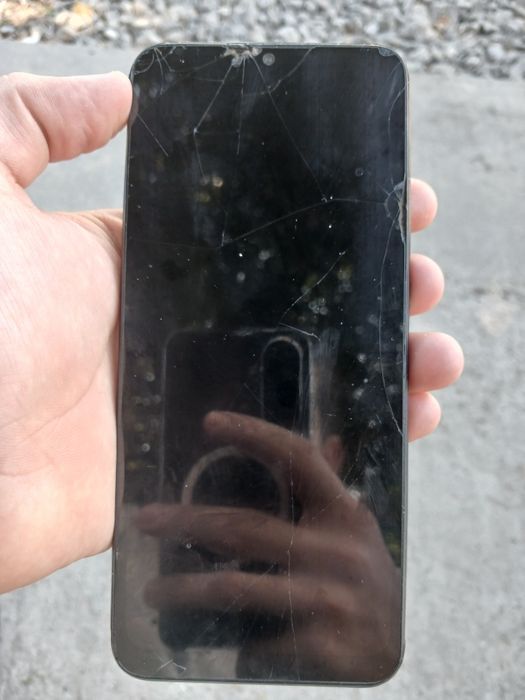 Redmi 10C holati yaxshi