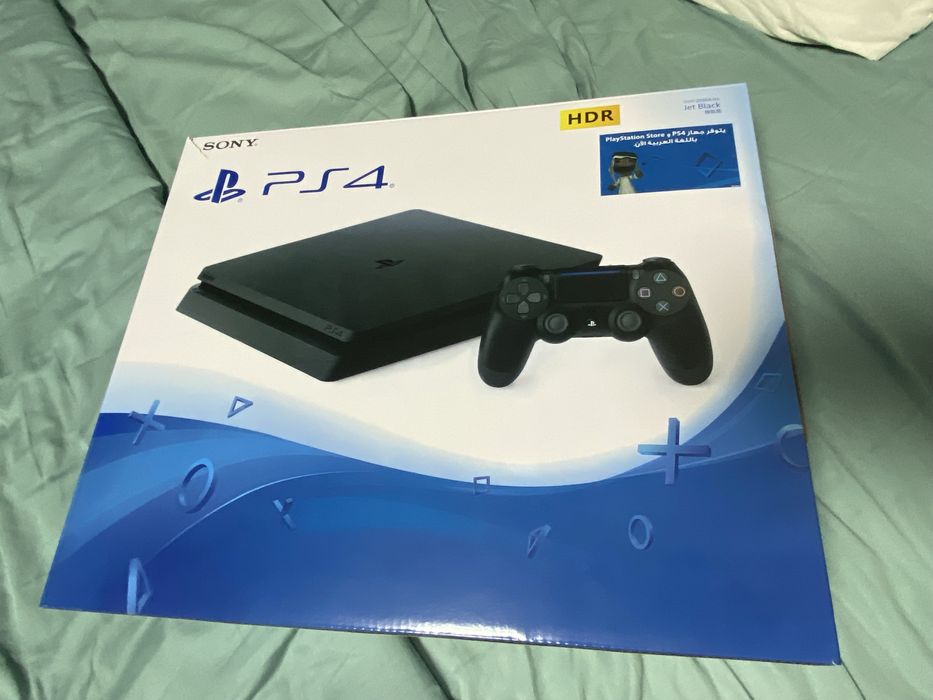 Срочно продам PS4 Slim 500GB
